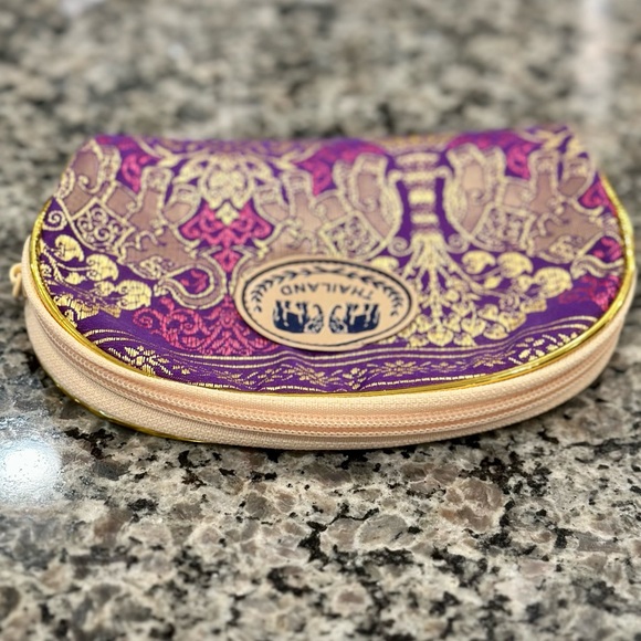 ✨EUC✨ Thai-Made Cosmetic Bag Thai Silk Elephant Purple Gold - Picture 10 of 14